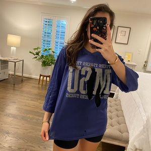 VINTAGE MEDIUM RIPPED BLUE GRAPHIC TSHIRT MSU TIGERS